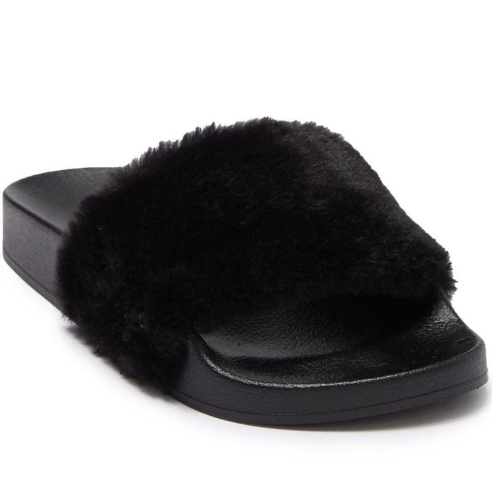 Softey Faux Fur Slide